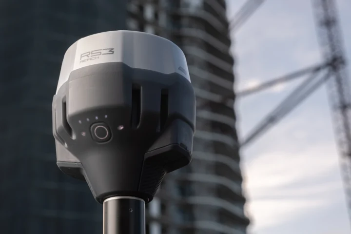 Emlid lança o seu novo recetor GNSS RTK de alta precisão com sensor de inclinação(tilt), o Reach RS3!